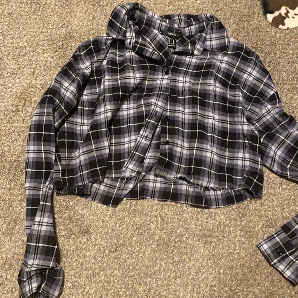 Cropped black and white flannel